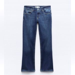 2. Zara SHORT LOW WAIST JEANS